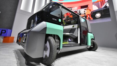 Este futurista vehículo de Hyundai Mobis tiene modo cangrejo y será la base de una nueva plataforma para vehículos eléctricos autónomos