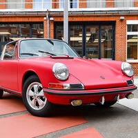 Este Porsche 911 S Targa es uno de los primeros fabricados, y ha vuelto a la vida gracias a la magia de Porsche Classic