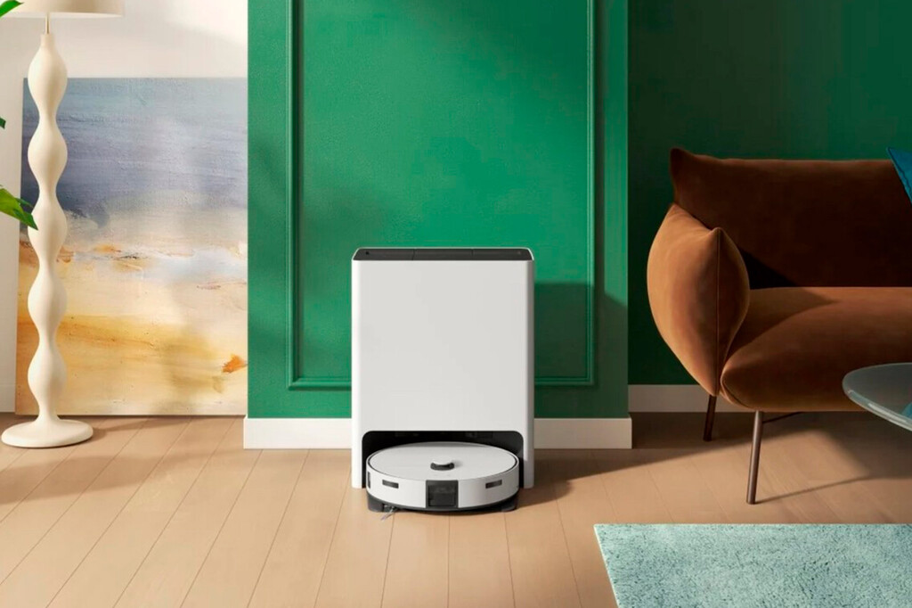 Samsung también tiene un robot aspirador Ultra: es capaz de entenderte, detectar y distinguir líquidos y vigilar a tu mascota 
