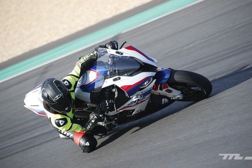 Probamos la BMW S 1000 RR 2019: una dulce bestia alemana de 207 CV y electrónica más que efectiva