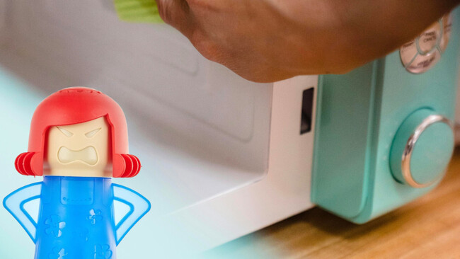 muñeca InnovaGoods para limpiar microondas