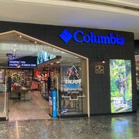 Columbia supera a Decathlon en polares rebajando uno de los más vendidos por menos de 27 euros: es resistente a la lluvia 