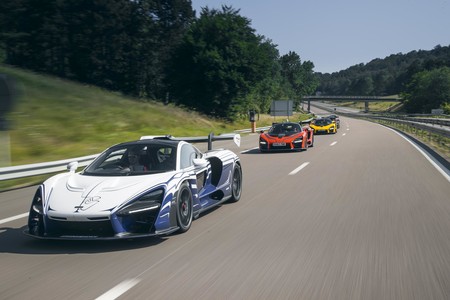 Así ha sido la entrega del primer McLaren Senna: con comitiva de McLaren y presencia de Bruno Senna