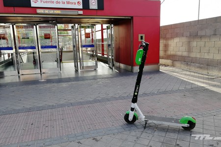 Rotundamente sí: puedes utilizar el patinete eléctrico durante el estado de alarma, igual que la moto y la bicicleta