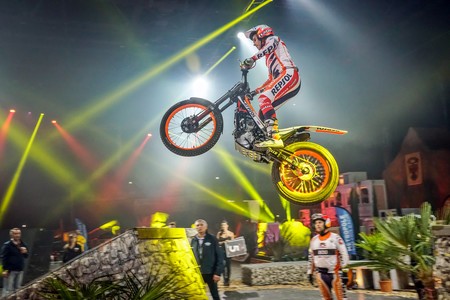 Toni Bou hace historia ganando el X-Trial de Niza: ya es 21 veces Campeón del Mundo de Trial