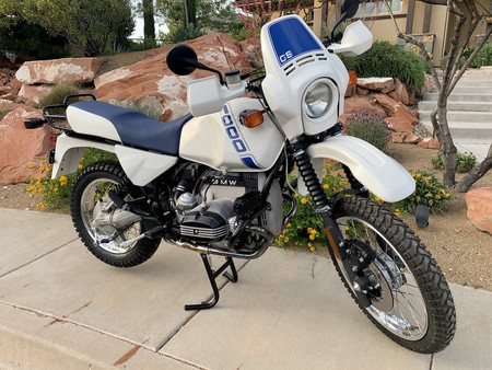 ¡A subasta! Esta BMW R100 GS de 1988 restaurada y con motor boxer ya va por más de 10.000 euros