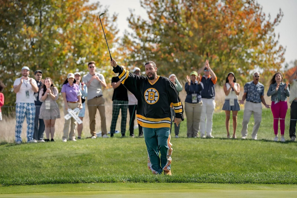 Adam Sandler se ha dado a sí mismo su propia ‘Top Gun: Maverick’. La secuela de uno de sus clásicos está arrasando merecidamente en Netflix 