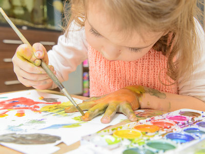 Trucos de limpieza que te salvarán la vida en una casa con niños 