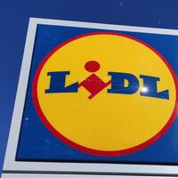 Este viernes llega a Lidl el foco LED barato para iluminar la terraza, jardín o balcón