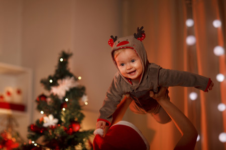 ¿Primera Navidad con el bebé? No invites, que te inviten