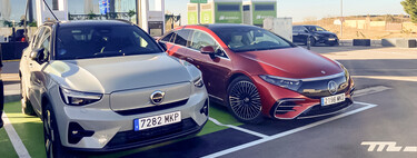 Los gurús dicen que ya no hay vuelta atrás en España en el coche eléctrico, pero los números cuentan otra cosa 