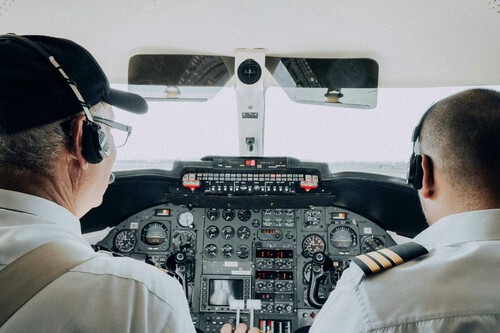 México tiene un problema grande con los aviones y no es el aeropuerto, es la falta de pilotos