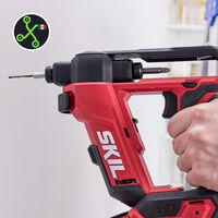 Taladro en oferta en Amazon: con esta herramienta ya no perderás tiempo intercambiando brocas y se carga por USB 