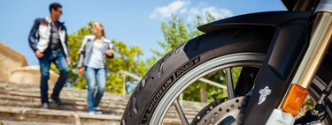 ¿Qué podemos y qué debemos pedir a un neumático para moto en carretera?