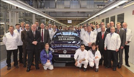 Volkswagen fabrica su coche 111.111.111