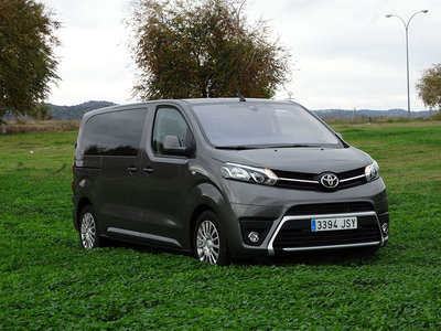 Probamos el Toyota PROACE VERSO 2017, la renovación del concepto gran monovolumen