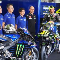 Pocos cambios y presentación austera para la nueva Yamaha M1 de MotoGP, la última moto oficial de Valentino Rossi