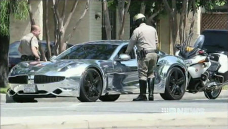 Multan a Justin Bieber por exceso de velocidad, ¡mal karma!