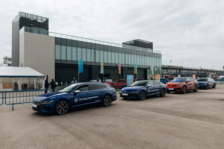 Volkswagen Driving Experience 12