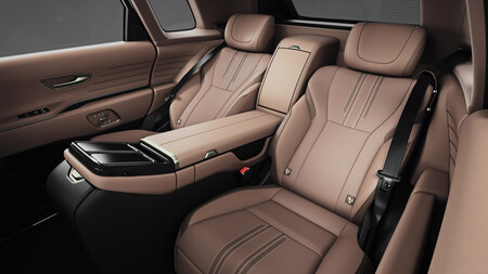 Toyota Century Suv 8