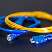 Si tienes cables de teléfono en las habitaciones, no los quites: son perfectos para montar una red de internet 