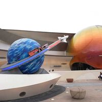 Disney y la NASA se juntaron para hacer una atracción espacial. Es tan realista que la gente vomita