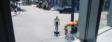 China puso robots a dirigir el tráfico. No es 'RoboCop', sino una señal inequívoca de su sobreproducción tecnológica 