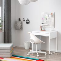 Este es el escritorio más vendido de Ikea para la vuelta al cole: ideal para espacios pequeños y con un precio irresistible 