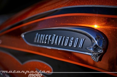 Harley-davidson-cvo-breakout