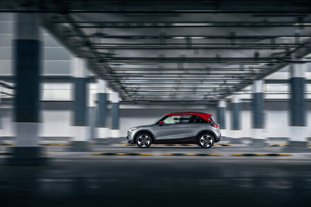 Eu Brabus Atomgreymatt Radiantred Ext 3 4 Side Left Urban