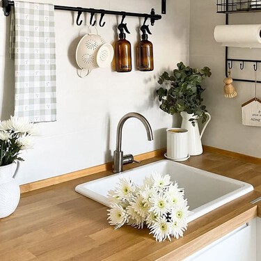 El nuevo escurreplatos de Ikea perfecto para cocinas pequeñas: platos ordenados y encimera seca por 3 euros 