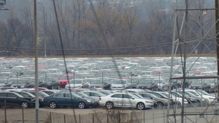 Volkswagen 'abandona' cientos de vehículos trucados en aparcamientos de Estados Unidos