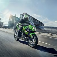 Kawasaki Ninja 125: Una Superbike a escala para la que no necesitas carnet de moto