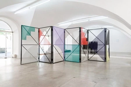 Eva Berendes, de la pintura a las estructuras metálicas para decoración