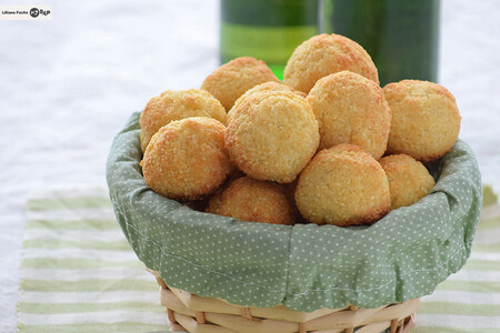 Esta receta tradicional brasileña de picoteo es fácil de hacer en casa y no tiene nada que envidiarle al pan italiano de queso