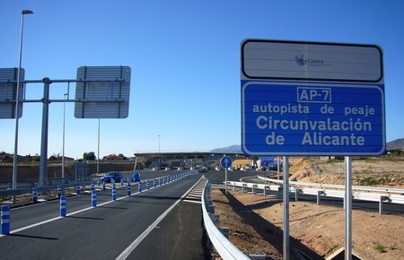 Confirmado: las autopistas de peaje AP-4 y AP-7 serán gratuitas a partir del 1 de enero de 2020
