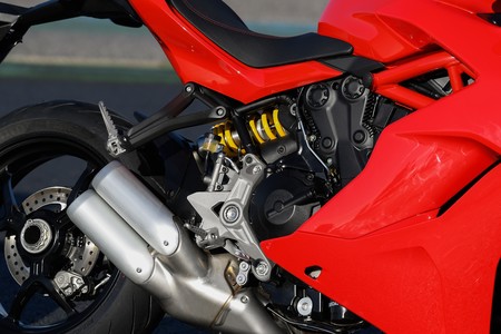 Ducati Supersport 2017 000