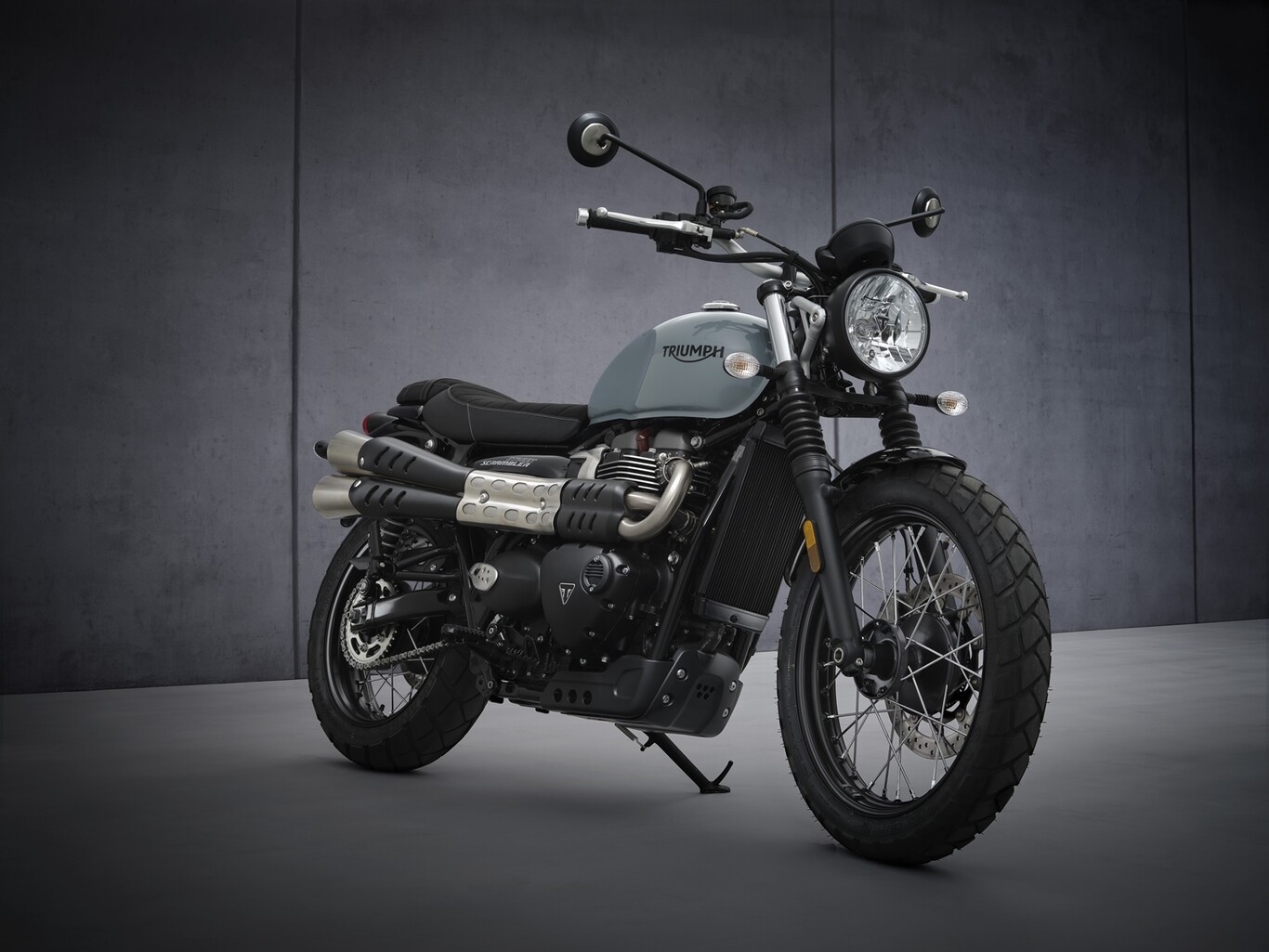 La Triumph Street Scrambler se actualiza al mismo precio: motor Euro5 con 65 CV, mejores acabados y edición especial Sandstorm