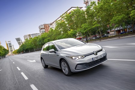 El Volkswagen Golf 8 ya tiene precios y gama para España: desde 25.100 euros para el 1.5 TSI de 130 CV