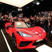 El primer Chevrolet Corvette Stingray C8 se ha vendido por 3 millones de dólares... ¡antes de fabricarse!