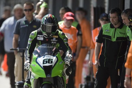 Tom Sykes comienza a sacar partido de la nueva Ninja