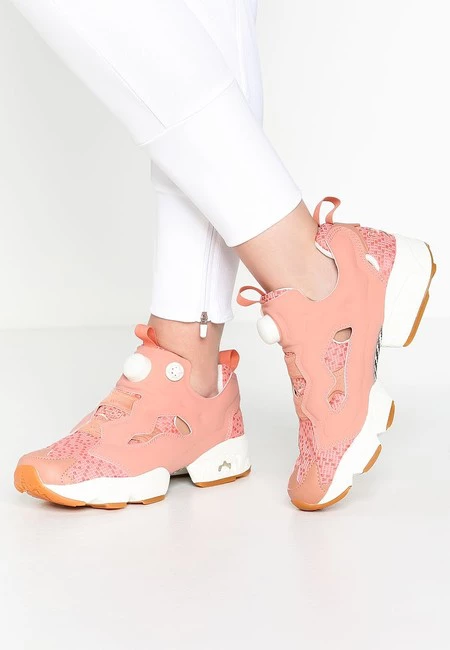 Zapatillas Reebok Instapump Fury Off rebajadas de 169,95 euros a sólo 67,95 euros y los gastos de envío gratuitos