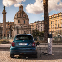 Fiat premia con criptomonedas a los propietarios de su coche eléctrico Fiat 500e: solo tendrán que conducirlo