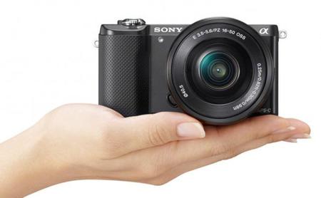 La A5100 de Sony podría aparecer el próximo 19 de agosto con lo mejor de la A6000