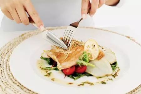 Cómo lograr una cena adecuada si buscas perder peso