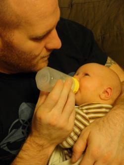bebe_biberon.jpg