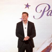 Bobby Kotick se une a uno de los nuevos gigantes de Hollywood que nació porque el hijo de un multimillonario quería ser actor 