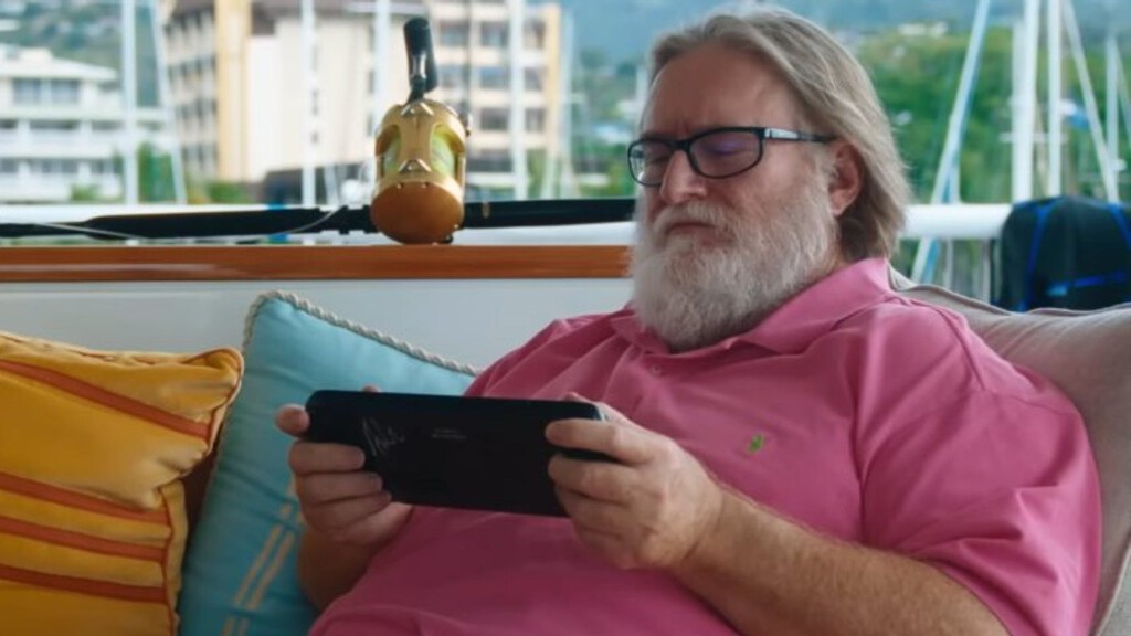Mientras Valve presentaba Steam Machine, Gabe Newell se ha comprado el 50º yate más grande del mundo con una sala llena de PC Gaming