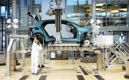 El Volkswagen ID.3 ya se fabrica en Dresde, la fábrica alemana que quiere convertirse en "atracción turística"