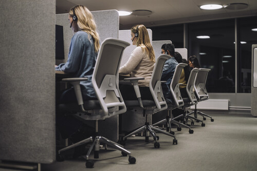 atendentes de telemarketing. créditos: banco de imagens